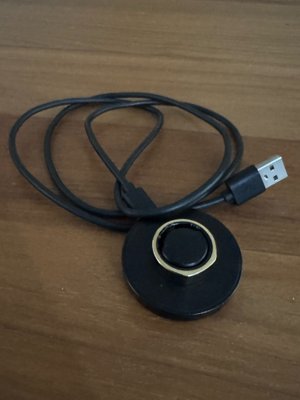 Oura Ring Heritage Gold Generation 3 size 9 with charger